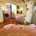 Astar ***** - D'hote, 3*