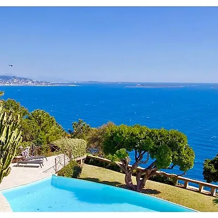 Astar ***** - D'hote, 3* Le Trayas