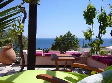 Astar ***** - Chambres D'hote, Frühstückspension 3*