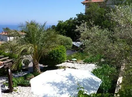 Astar ***** - Chambres D'hote, 3* Le Trayas